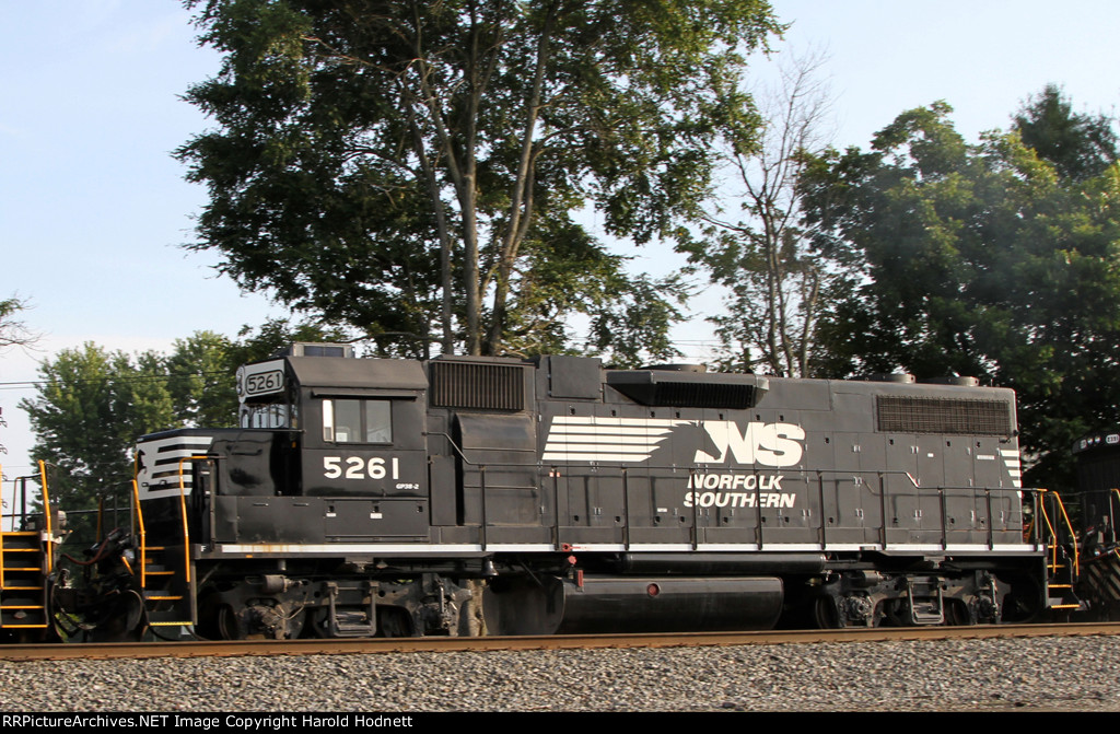 NS 5261